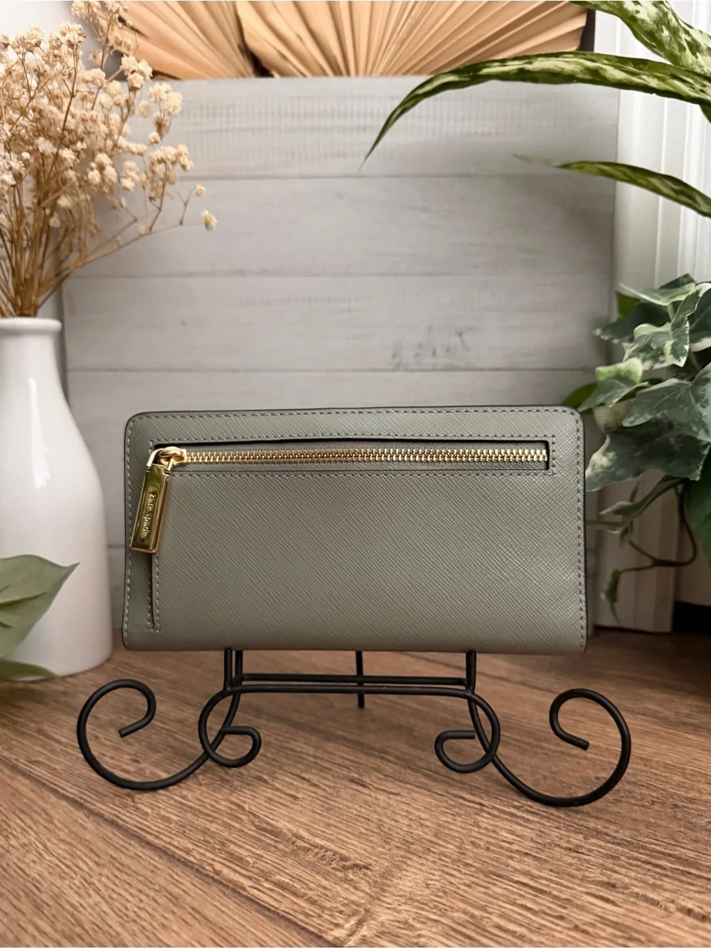Kate Spade Sage Green Saffiano Leather Slim Bifold Card Holder Wallet - NWOT